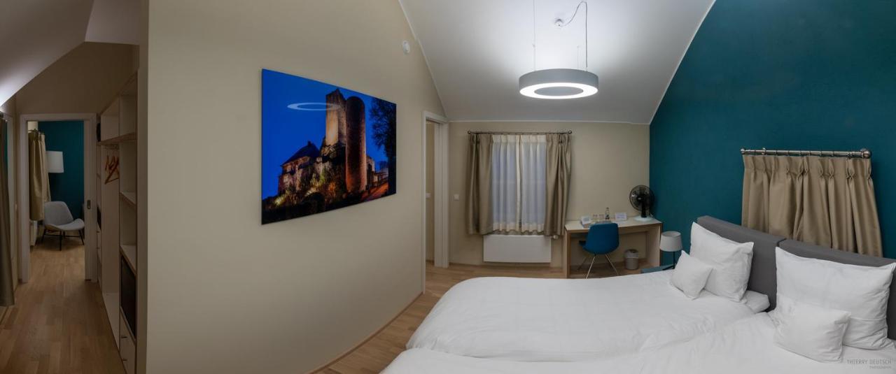 Hotel Péitche Lauer à Useldange Extérieur photo